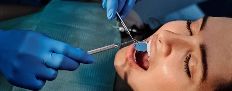 How to Select a Cosmetic Dentist: Everything You Need to Know